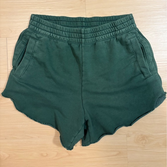 Aerie Green Casual Shorts - Picture 2 of 4